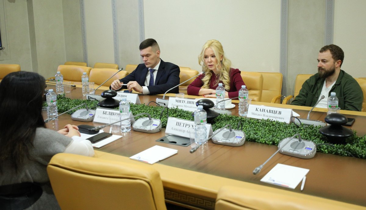 В Общественной палате РФ прошёл круглый стол «Без опаски: как защитить детей в Сети» 