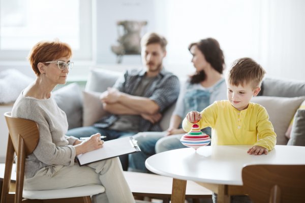 Как социальная диагностика помогает в работе с проблемными семьями