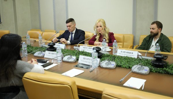 В Общественной палате РФ прошёл круглый стол «Без опаски: как защитить детей в Сети» 